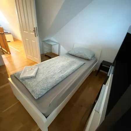 Royal - & Fahrradverleih Apartmán BRE
