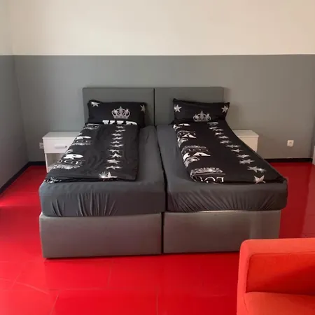 Royal - & Fahrradverleih * Brema