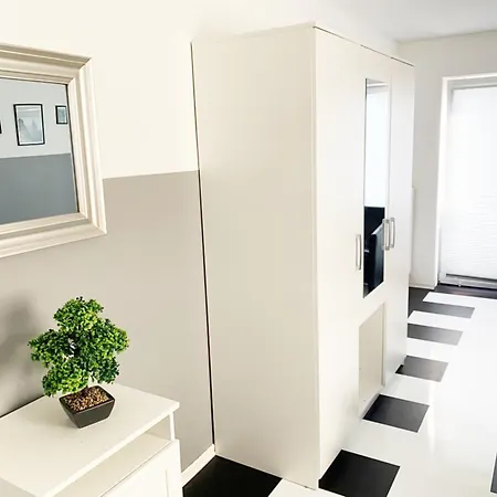 Royal - & Fahrradverleih Brema