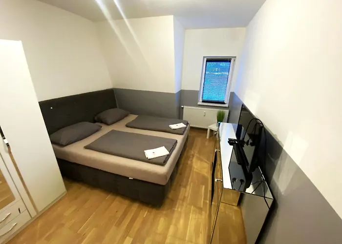 Royal - & Fahrradverleih * Brema